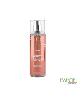 Découvrez K-REINE Hair Body Splash Warm Almond 120ml, une brume parfumée pour le corps et les cheveux délicatement infusée de notes chaleureuses d’amande douce. Véritable geste beauté quotidien, elle enveloppe la peau et la chevelure d’un voile parfumé réconfortant, apportant une sensation immédiate de fraîcheur, de douceur et de bien-être. Sa fragrance “Warm Almond” révèle un parfum gourmand et raffiné, où la rondeur de l’amande chaude se mêle à des accords doux et légèrement sucrés. Cette combinaison crée une senteur élégante, enveloppante et apaisante, idéale pour celles et ceux qui recherchent un parfum subtil mais sophistiqué, à la fois cocooning et féminin. Grâce à sa texture légère et aérienne, K-REINE Warm Almond s’applique facilement sur le corps et les cheveux sans laisser de film gras ni collant. Elle pénètre rapidement et procure une sensation de confort immédiat, tout en laissant un sillage délicat qui accompagne la peau tout au long de la journée. Polyvalente et agréable à utiliser, cette brume parfumée peut être appliquée à tout moment : après la douche, avant de sortir, ou simplement pour se rafraîchir et raviver une sensation de douceur parfumée. Elle convient parfaitement à une routine beauté quotidienne et apporte une touche de plaisir sensoriel à chaque utilisation. Adaptée à tous les types de peau et de cheveux, elle respecte la fibre capillaire tout en offrant un parfum délicat et harmonieux. Son format pratique de 120 ml permet de l’emporter facilement partout pour une retouche parfumée à tout moment de la journée. Les points forts de K-REINE Hair Body Splash Warm Almond : Brume parfumée pour le corps et les cheveux Parfum chaleureux et gourmand à l’amande douce K-REINE Hair Body Splash Warm AlmondTexture légère, non grasse et non collante Convient à tous types de peau et de cheveux Utilisation quotidienne facile et agréable K-REINE Hair Body Splash Warm Almond